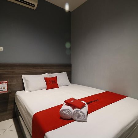 Reddoorz Plus Near Rs Harapan Kita Jakarta Exteriér fotografie