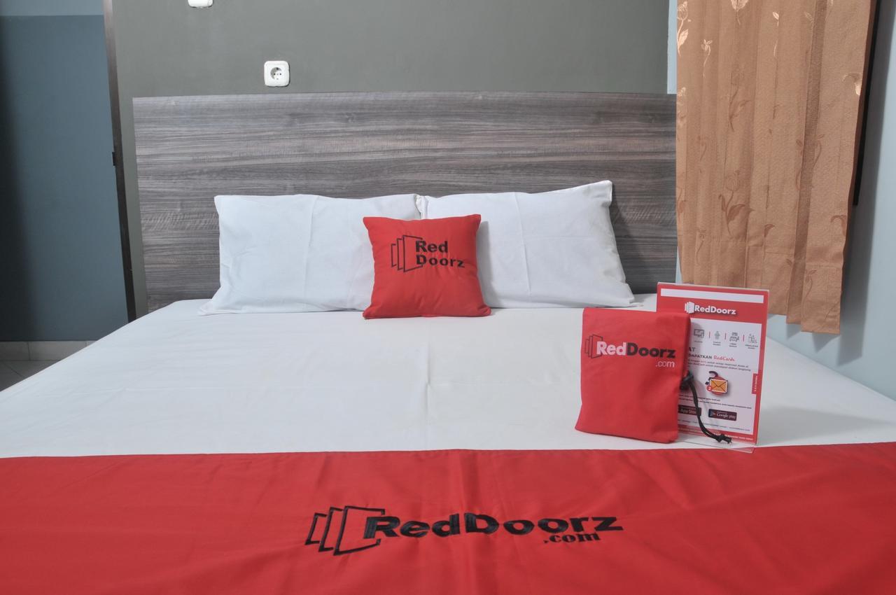 Reddoorz Plus Near Rs Harapan Kita Jakarta Exteriér fotografie