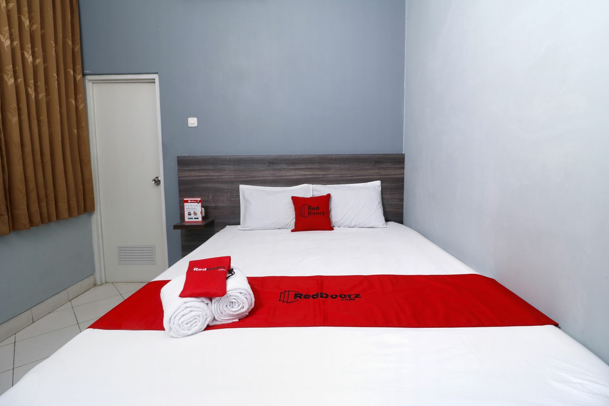 Reddoorz Plus Near Rs Harapan Kita Jakarta Exteriér fotografie